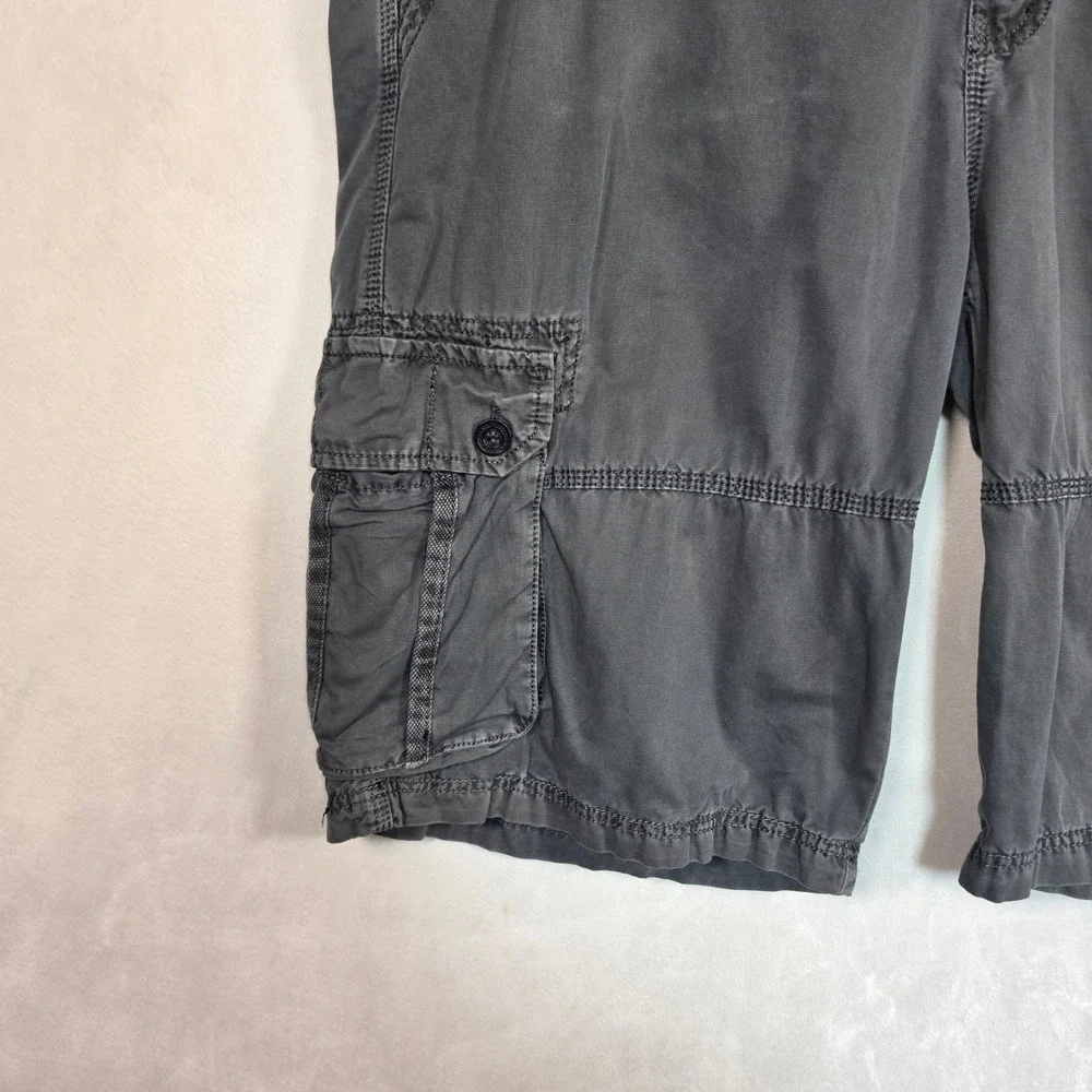 Buckle Black Cargo Shorts Mens 36 Gray Athletic Fit Utility Y2K Streetwear